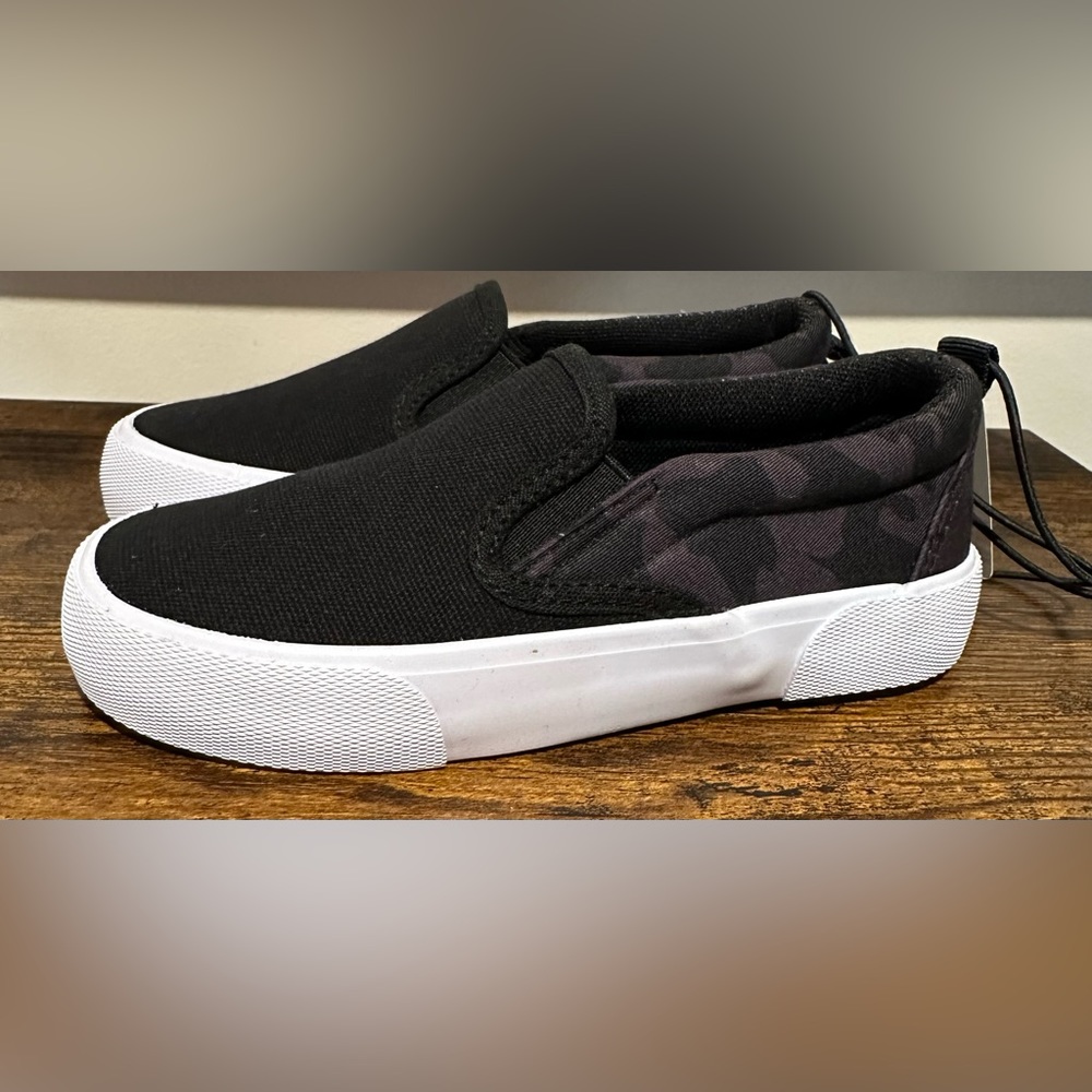 Thereabouts Boys Black Gazelle Slip On Sneaker NWT Various Sizes